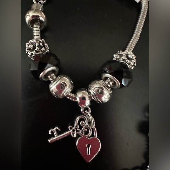 Bundle charm bracelets - Picture 2 of 4